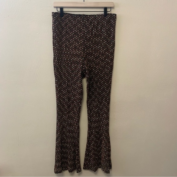 Free People Party Pull-On Flare Pants Size Large - Picture 3 of 13